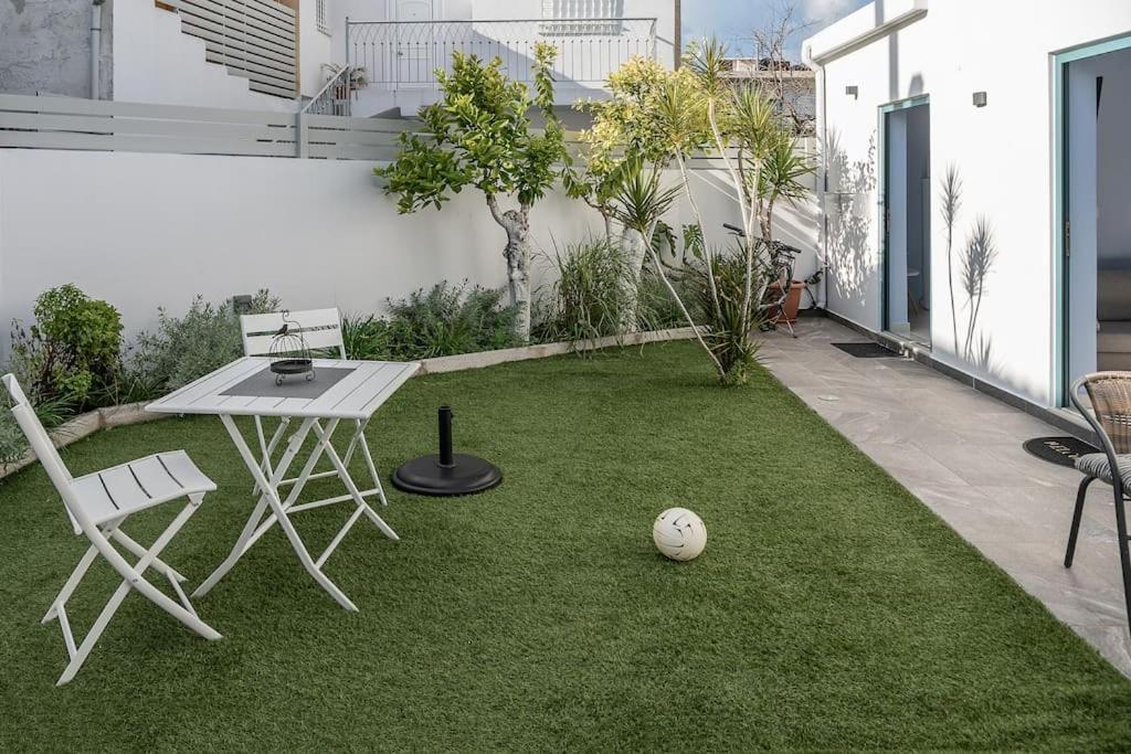 M City Apartments, Garden 2 Ханья Экстерьер фото